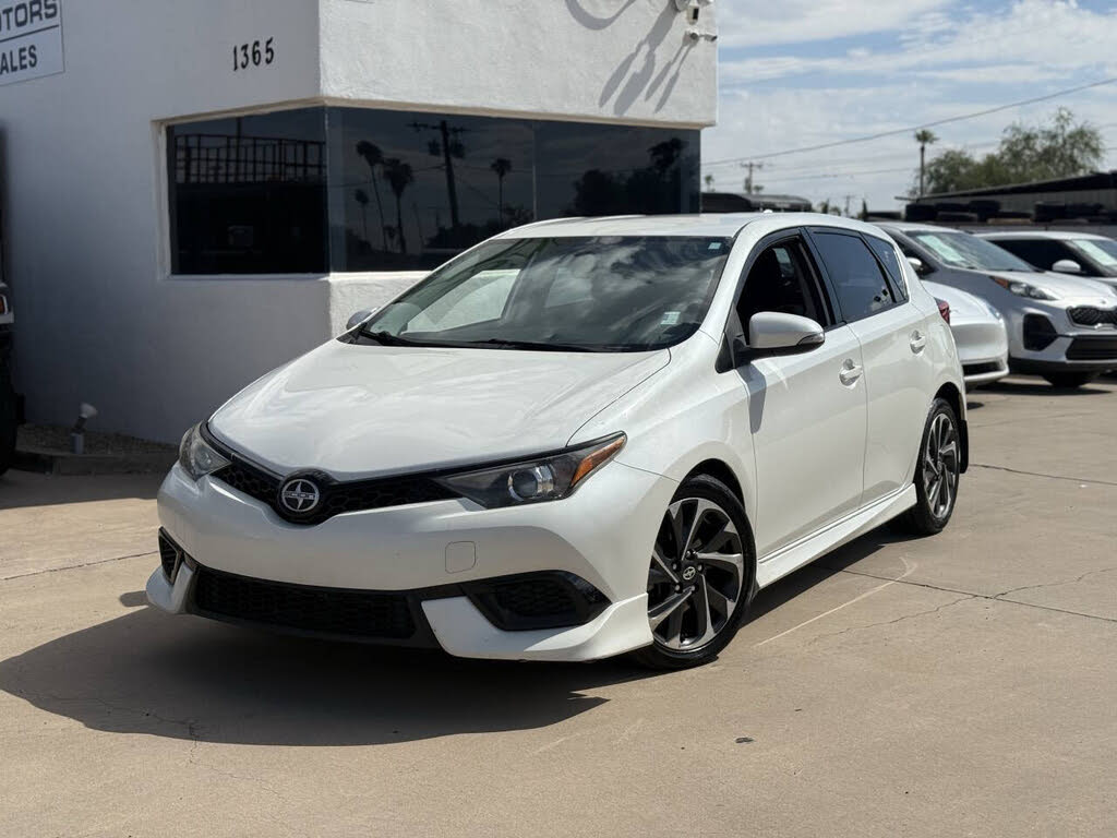 2016 Scion iM Base