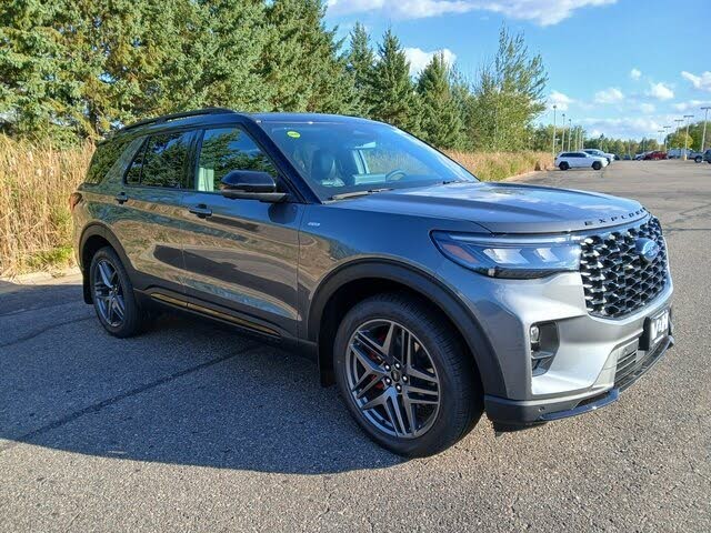 2025 Ford Explorer ST-Line AWD