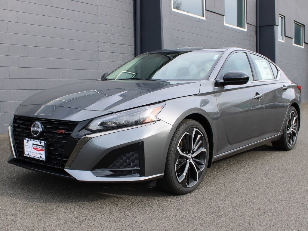 2025 Nissan Altima 2.5 SR FWD