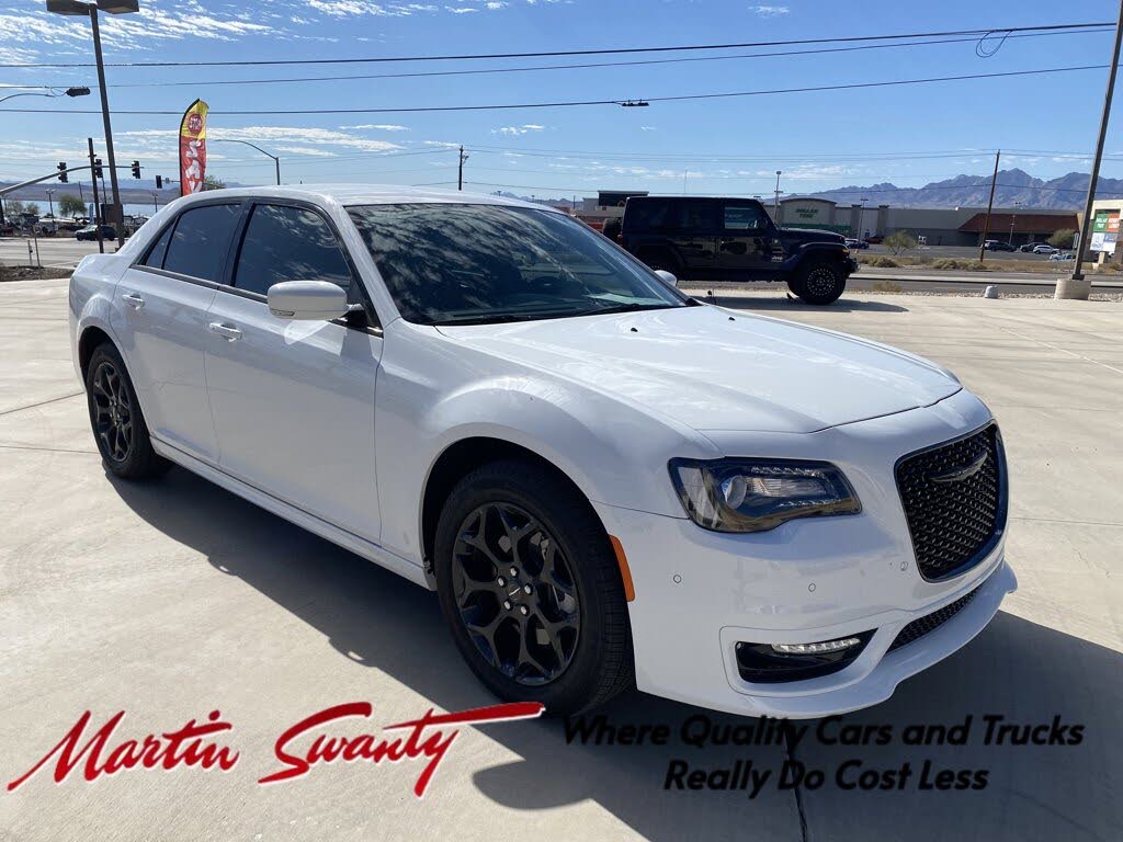 2023 Chrysler 300 Touring L AWD