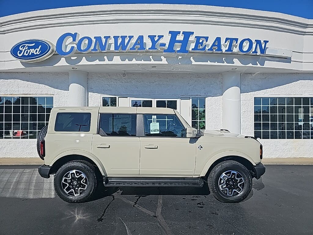 2025 Ford Bronco Outer Banks 4-Door 4WD