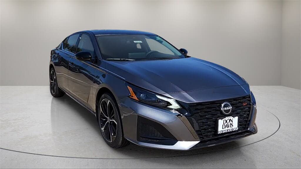 2025 Nissan Altima 2.5 SR FWD