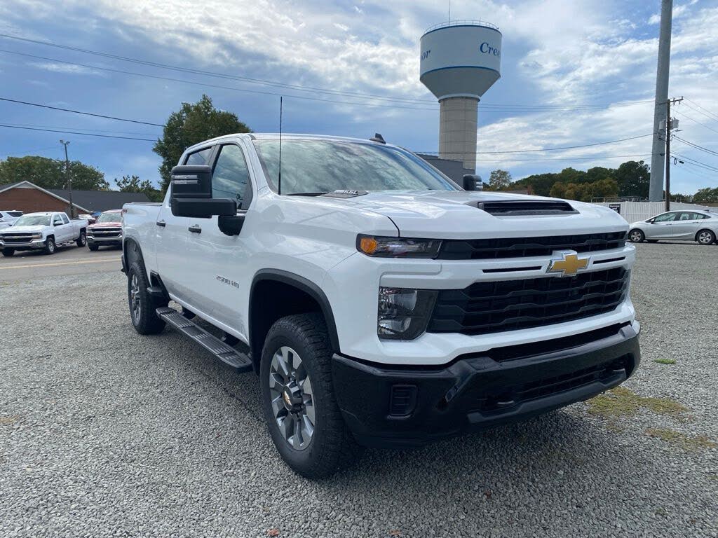 2026 Chevrolet Silverado 2500HD Custom Crew Cab 4WD