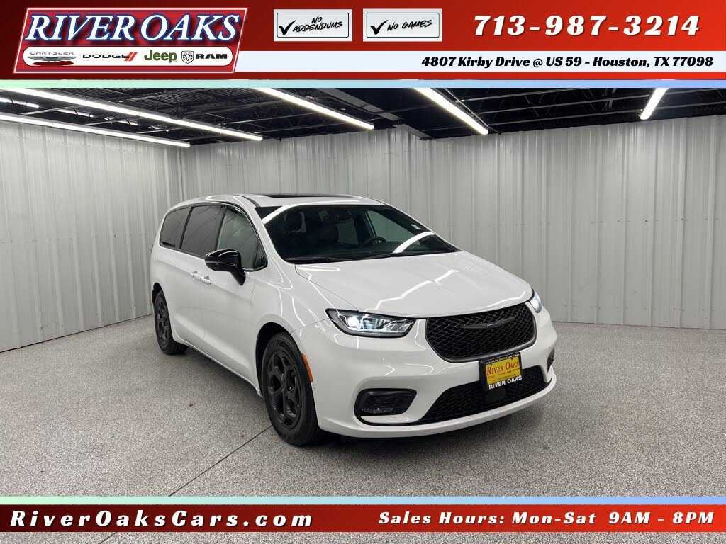 2023 Chrysler Pacifica Hybrid Limited FWD