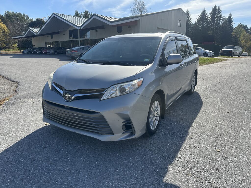 2013 Toyota Sienna XLE 7-Passenger