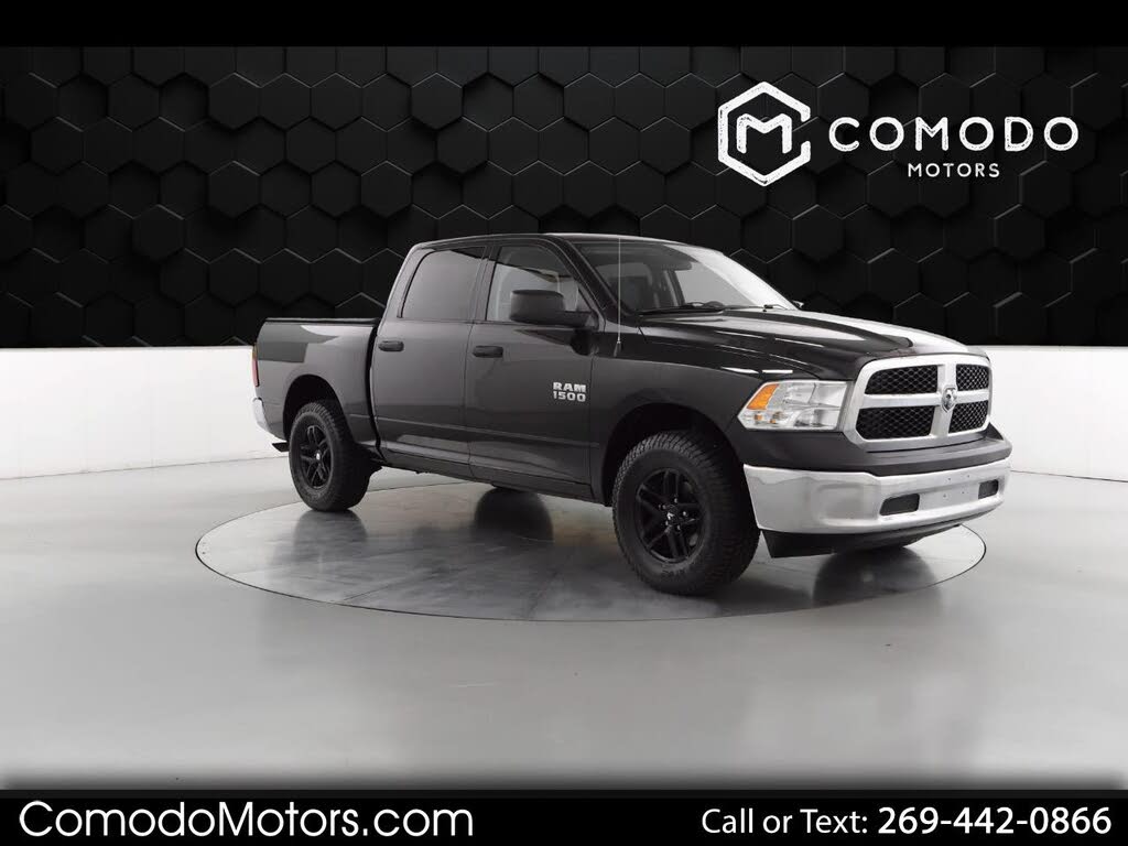 2017 RAM 1500 Express Crew Cab 4WD