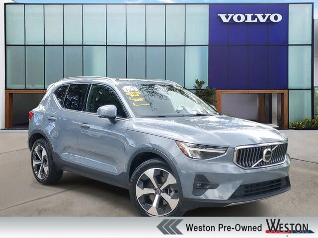 2023 Volvo XC40 B5 Plus Bright Theme AWD