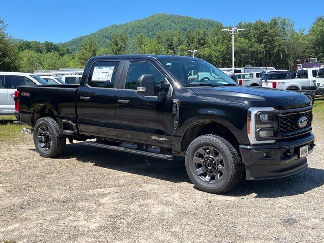 2025 Ford F-250 Super Duty XL Crew Cab 4WD