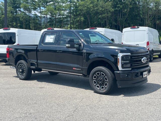 2025 Ford F-250 Super Duty Platinum Crew Cab 4WD