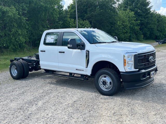 2025 Ford F-350 Super Duty Chassis XL Crew Cab DRW 4WD