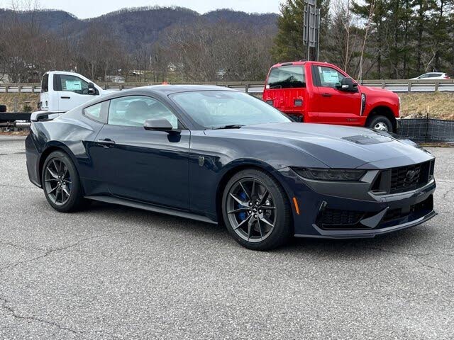 2025 Ford Mustang Dark Horse Fastback RWD