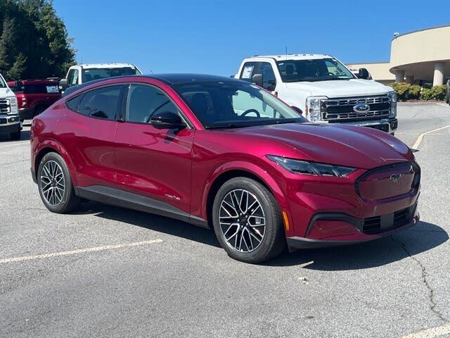 2025 Ford Mustang Mach-E Premium AWD