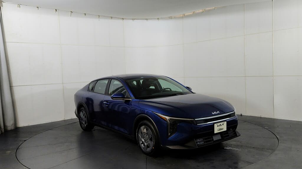 2025 Kia K4 LX FWD