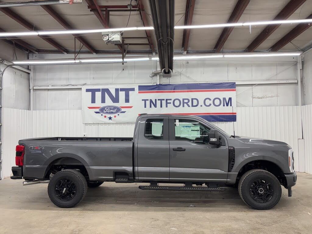 2025 Ford F-350 Super Duty XL SuperCab LB 4WD