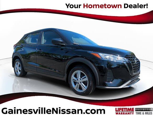 2025 Nissan Kicks Play S FWD