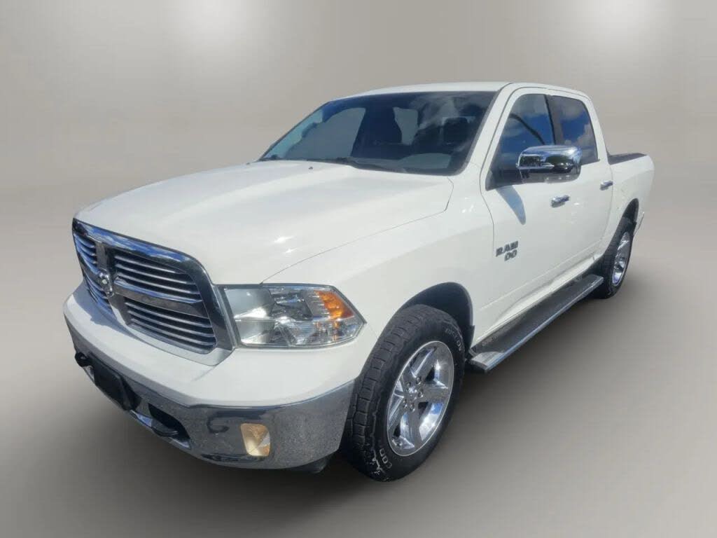 2016 RAM 1500 SLT Crew Cab 4WD