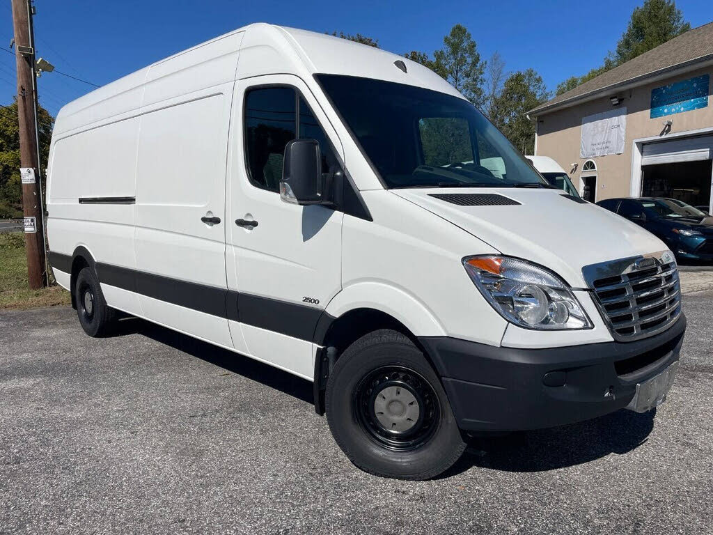 2013 Freightliner Sprinter Cargo 2500 High Roof 170 RWD