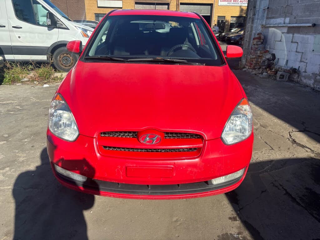 2010 Hyundai Accent GL Sport 2-Door Hatchback FWD