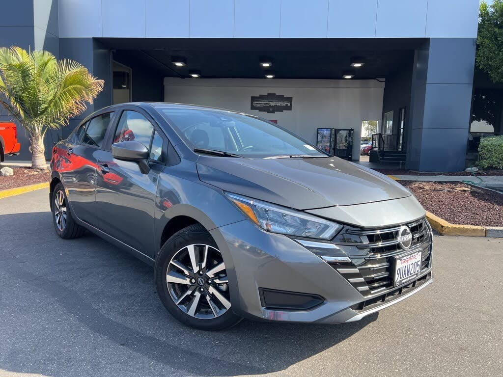 2025 Nissan Versa SV FWD