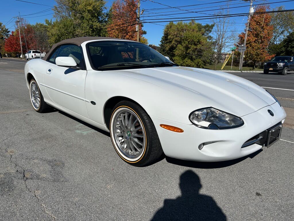 1998 Jaguar XK-Series XK8 Convertible RWD