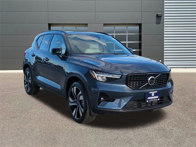 2026 Volvo XC40 B5 Plus AWD