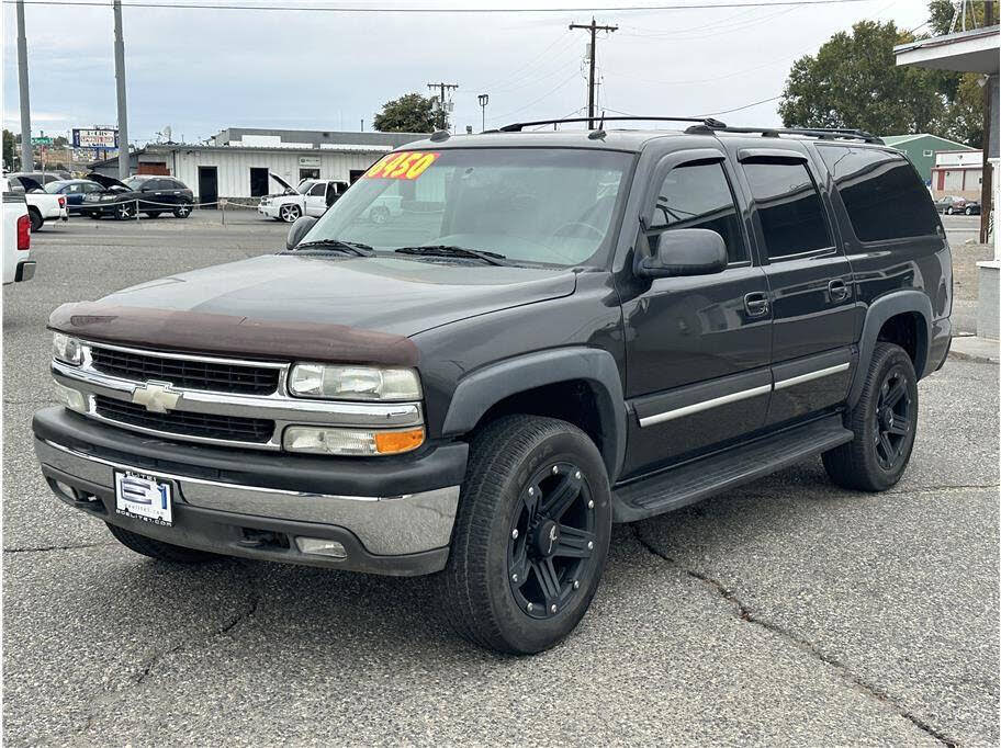 2004 Chevrolet Suburban 2500 LT 4WD