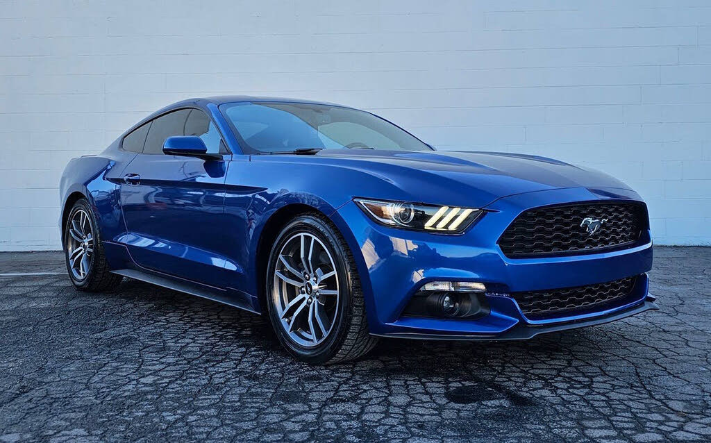 2017 Ford Mustang EcoBoost Coupe RWD