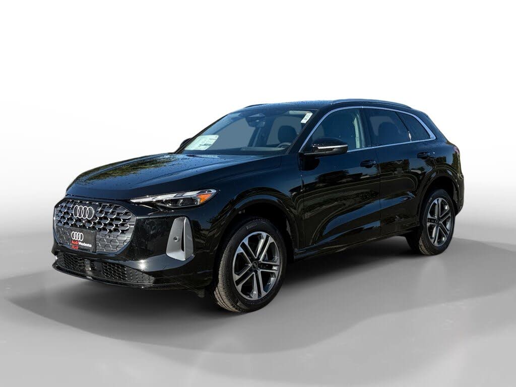 2025 Audi Q5 quattro Premium 40 TFSI