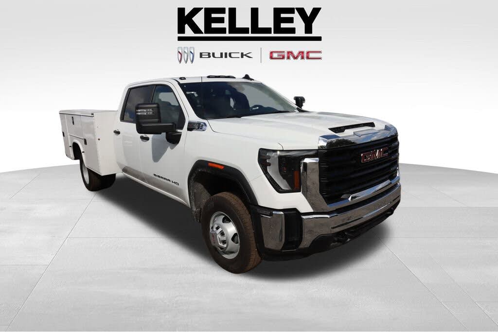 2025 GMC Sierra 3500HD Chassis Pro Crew Cab 4WD