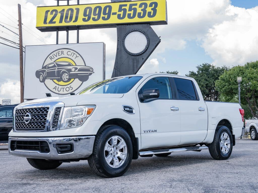 2017 Nissan Titan SV Crew Cab