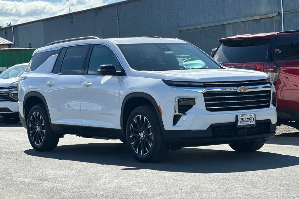 2026 Chevrolet Traverse LT FWD