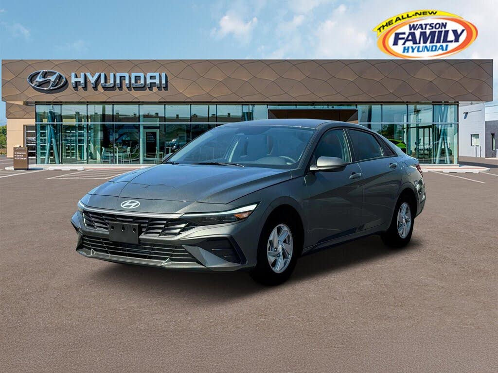 2025 Hyundai Elantra SE FWD