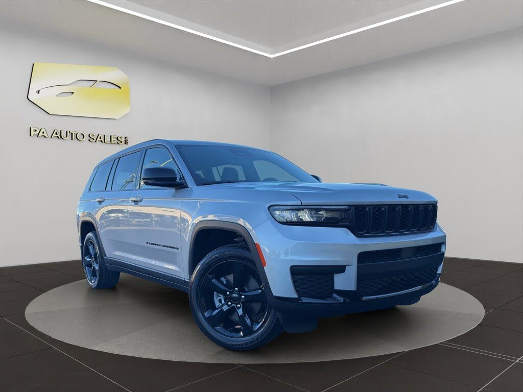 2023 Jeep Grand Cherokee L Altitude 4WD