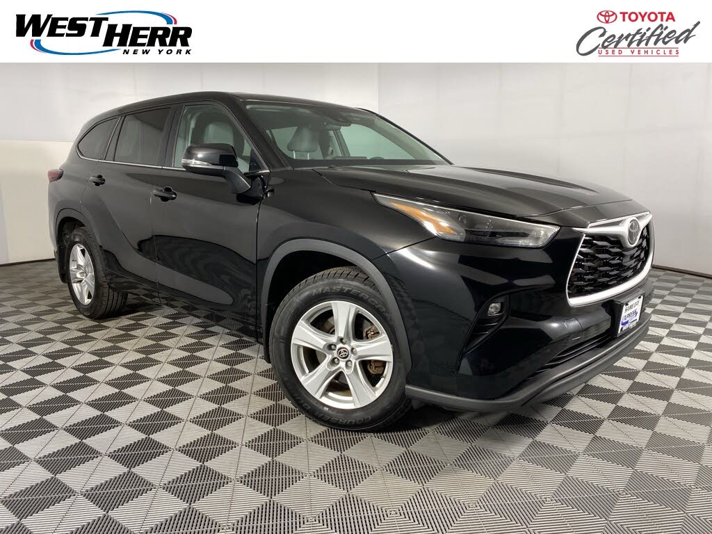 2024 Toyota Highlander LE AWD