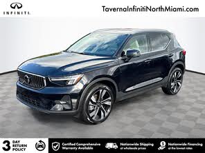 Volvo XC40 B5 Plus Bright Theme AWD