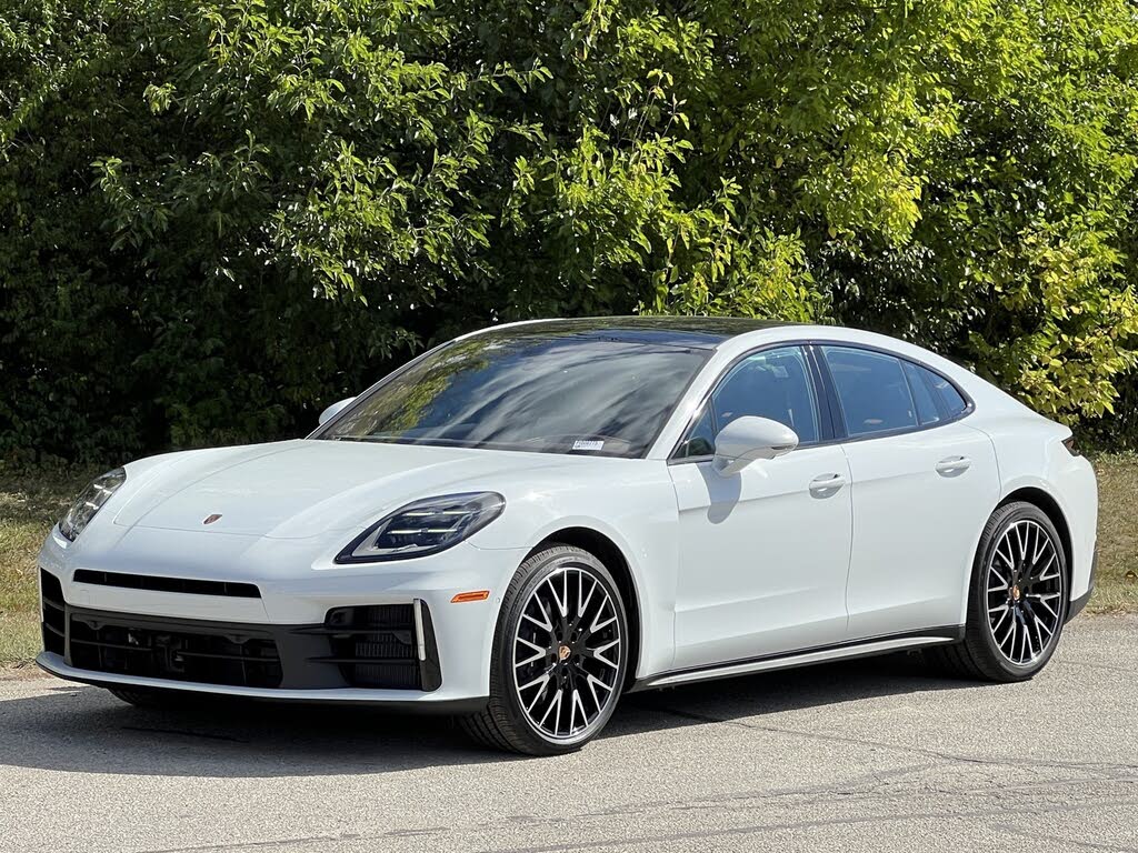 2026 Porsche Panamera 4 AWD