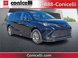 Toyota Sienna XLE 7-Passenger FWD