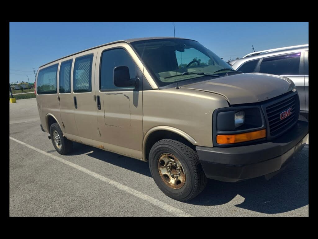 2010 GMC Savana Cargo 2500