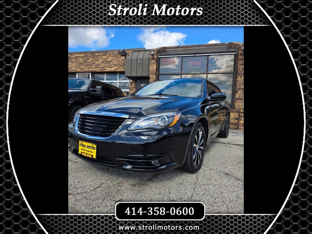 2014 Chrysler 200 Limited Sedan FWD