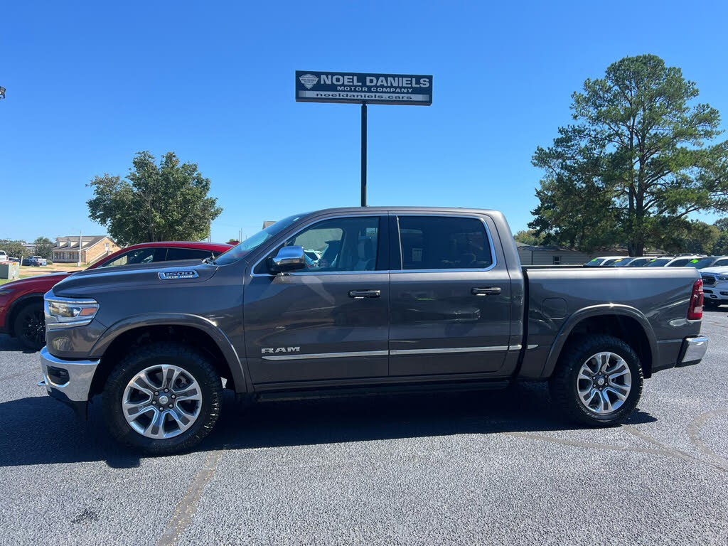 2024 RAM 1500 Limited Crew Cab 4WD