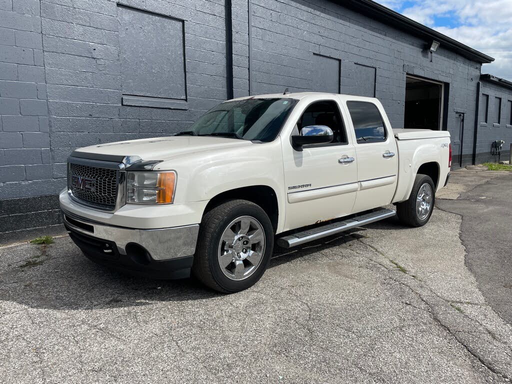 2011 GMC Sierra 1500 SLT Crew Cab 4WD