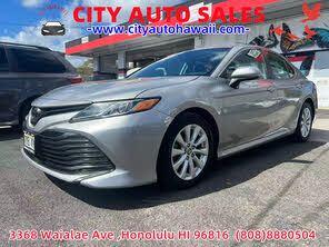 Toyota Camry LE FWD