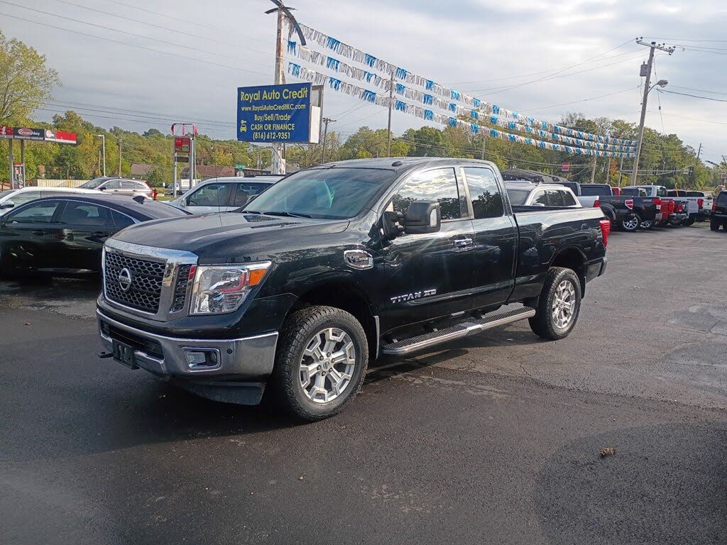 2017 Nissan Titan SV King Cab 4WD