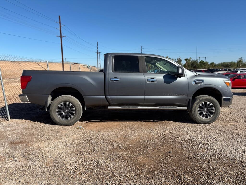 2017 Nissan Titan