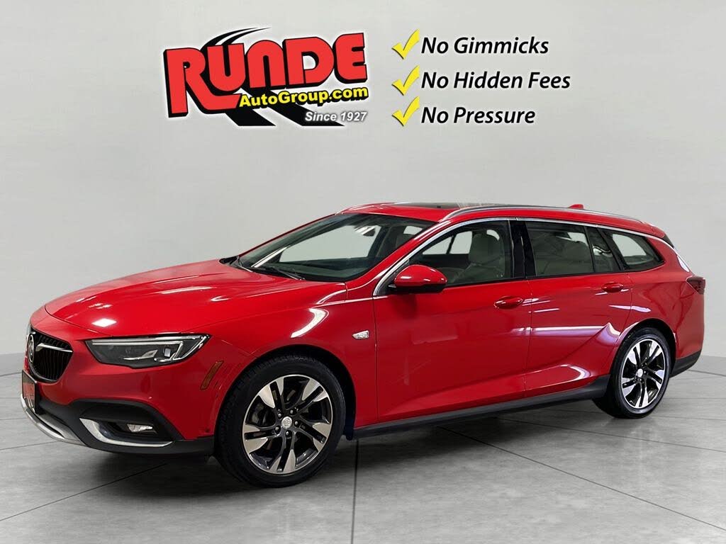 2018 Buick Regal TourX Essence AWD