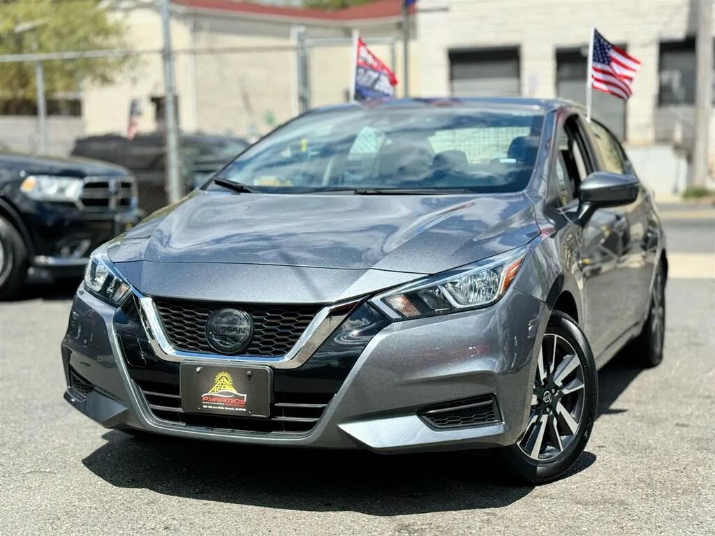 2021 Nissan Versa SV FWD