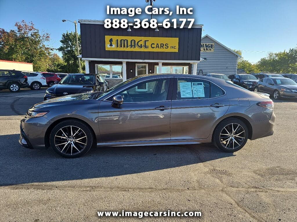 2024 Toyota Camry SE FWD