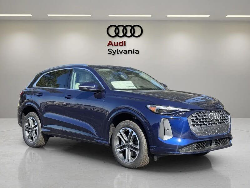 2025 Audi Q5 quattro Premium 40 TFSI