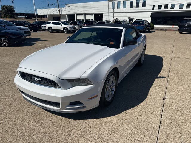 2014 Ford Mustang V6 Convertible RWD