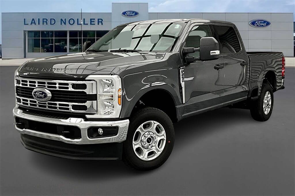 2026 Ford F-250 Super Duty XLT Crew Cab 4WD